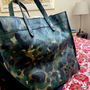 Camo colored field tote 40